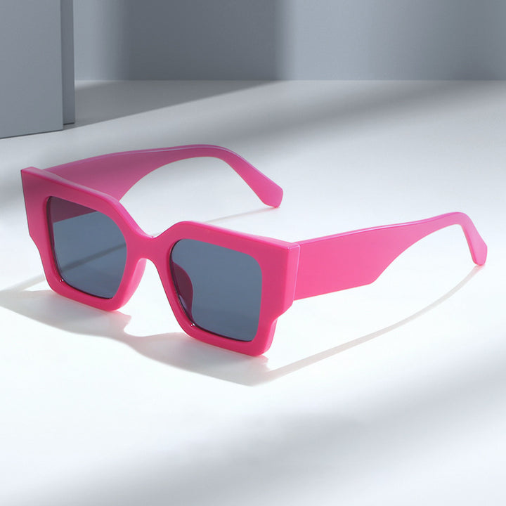 Dame Modisquadrat solbrille med bred ramme og UV-beskyttelse Skanto