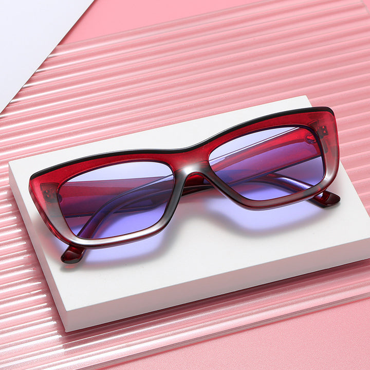 Dame moteriktig solbrille med rektangulært ramme Skanto