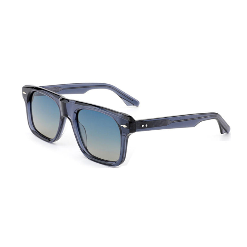 Damer moteriktig solbrille i elegant skilpaddedesign Skanto