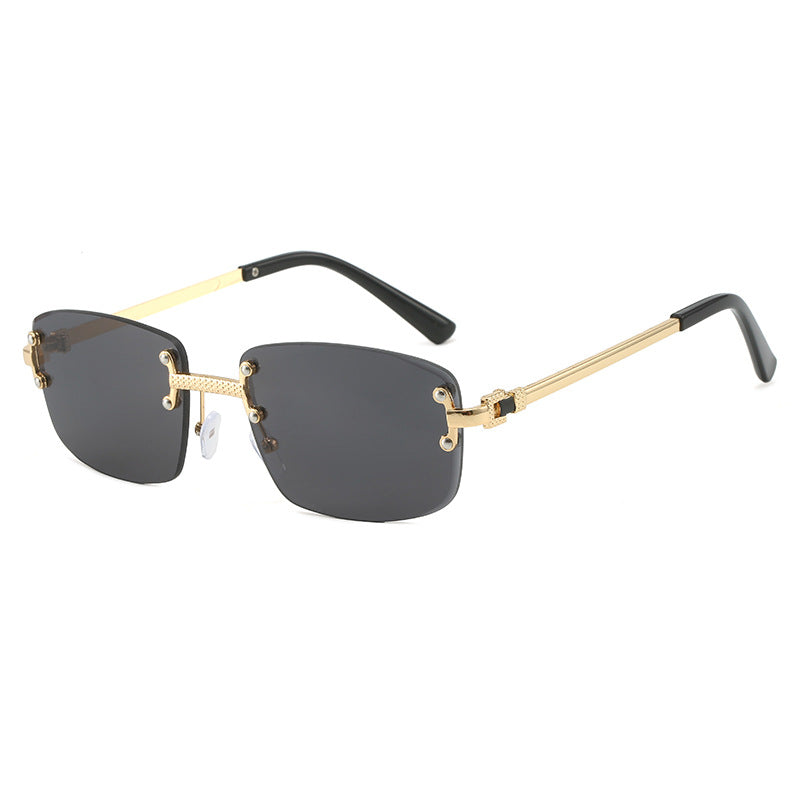 Dame moteriktig solbrille i innovativ design Skanto