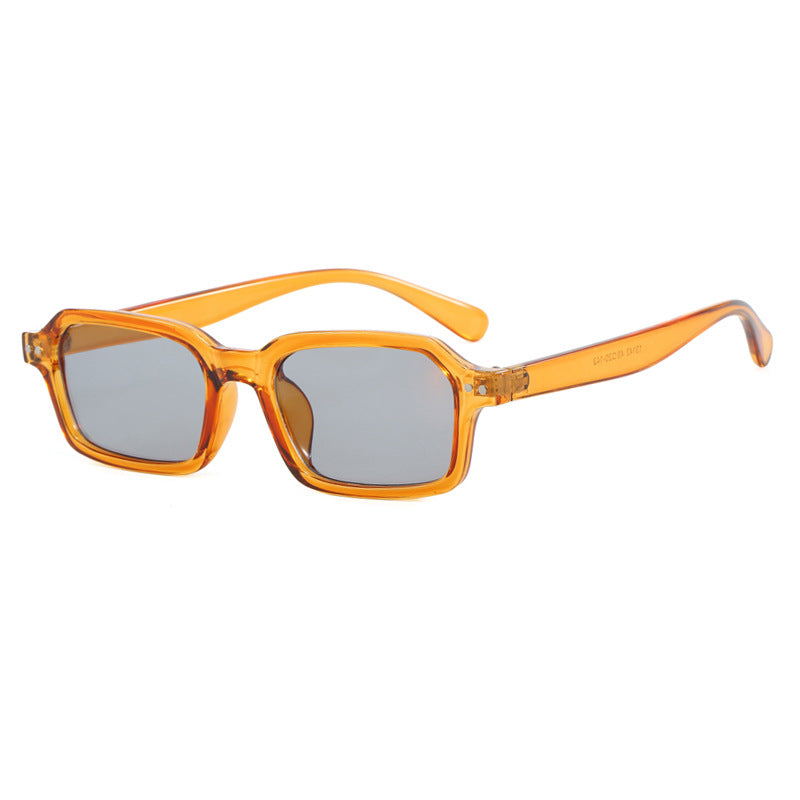 Women's fashion square sunglasses in urban design Skanto