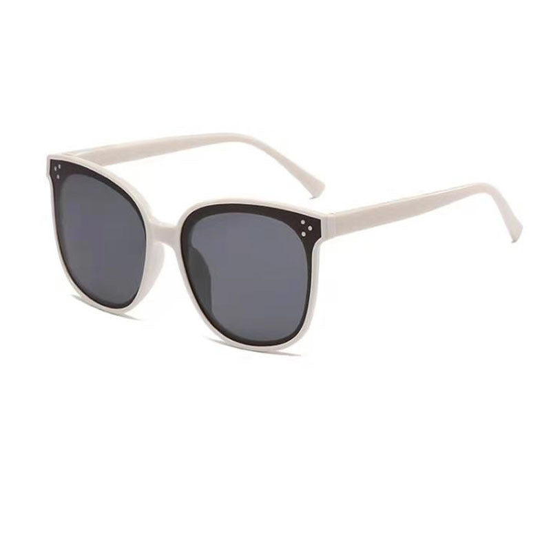 Dame Mote Solbriller i Cat-Eye Stil Skanto