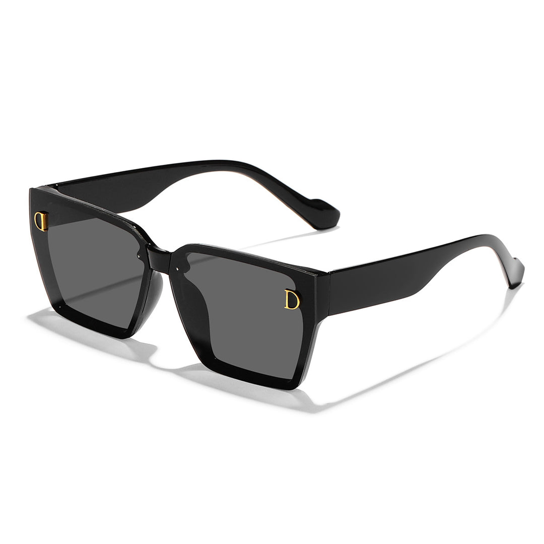 Dame moteriktig solbrille i unikt design med overdimensjonerte glass Skanto
