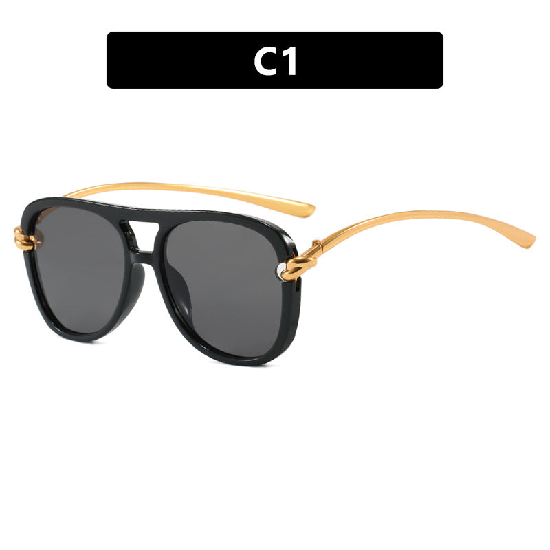 Women's sports sunglasses with wide plastic frame and UV protection Skanto