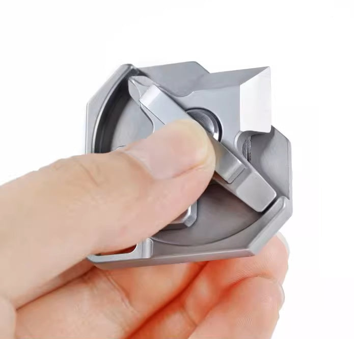 Skanto | Titanium EDC Multi-verktøy - Skrutrekker, Skiftenøkkel, Kul Pendel