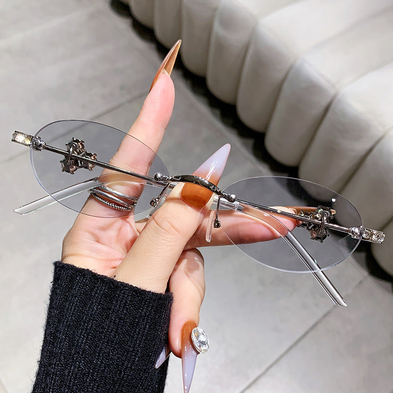 Dame elegant solbrille med geometrisk ramme Skanto