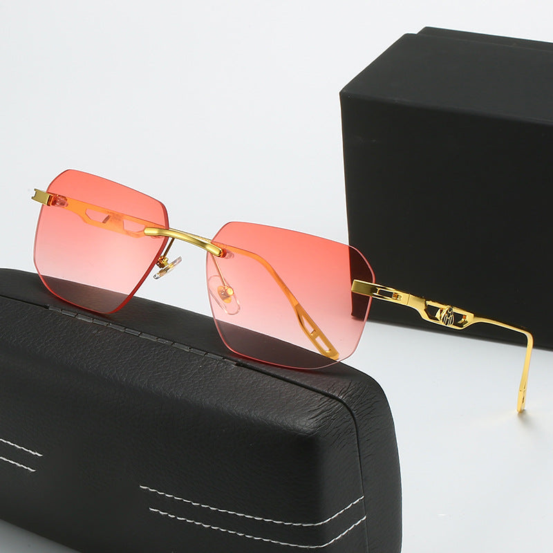 Dame moterik solbrille med luksuriøs ramme og ergonomisk design Skanto