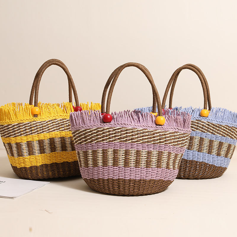 Stylish tote bag with colorful fringes Skanto