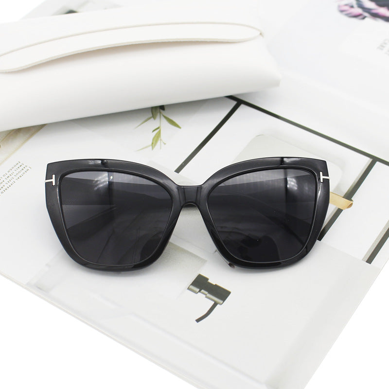 Dame Cat-Eye solbriller med elegante aksenter Skanto