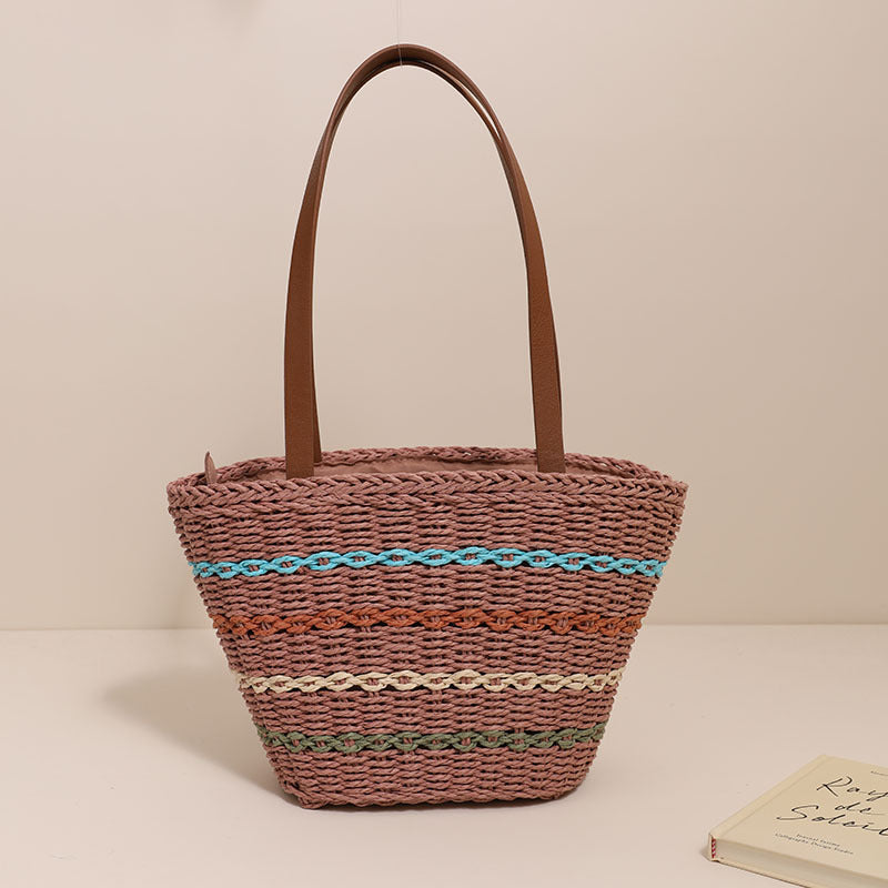 Trendy straw bag with colorful details Skanto