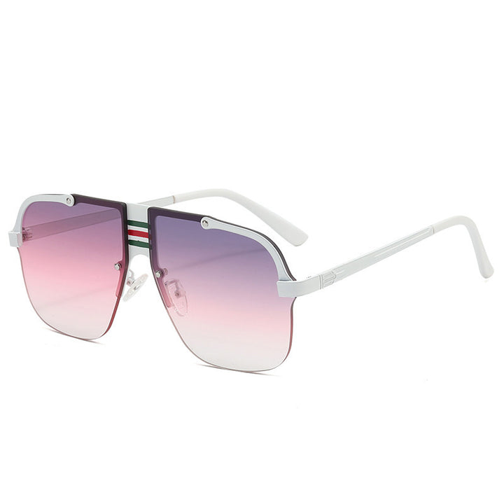 Dame Oversized solbriller med unike, gradient linser og markant metallramme Skanto