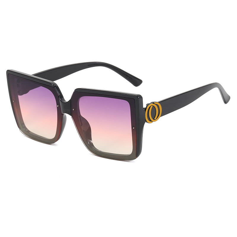 Dame firkantet solbrille med unikt dekkselement Skanto