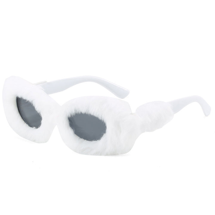 Dame moteriktig solbrille i trendy fleece-design Skanto