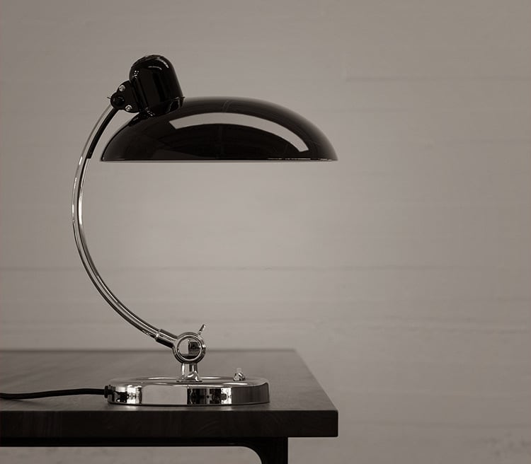 Skanto | Bauhaus KI Klassisk Bordlampe Replika