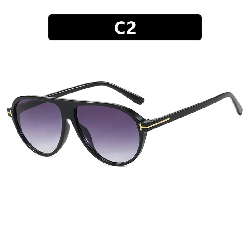 Women's trendy oversized sunglasses with elegant metal frame and UV protection Skanto