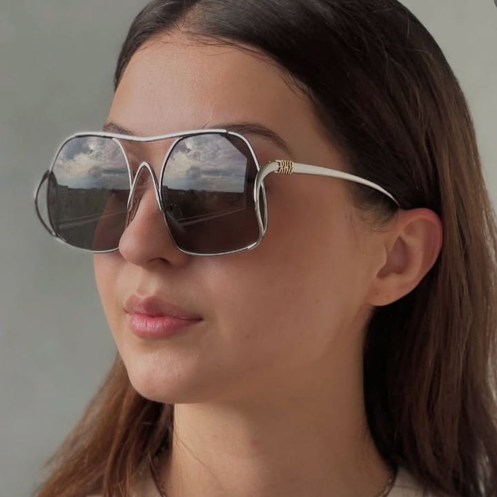 Women's geometric sunglasses with narrow metal frame and brown lenses Skanto