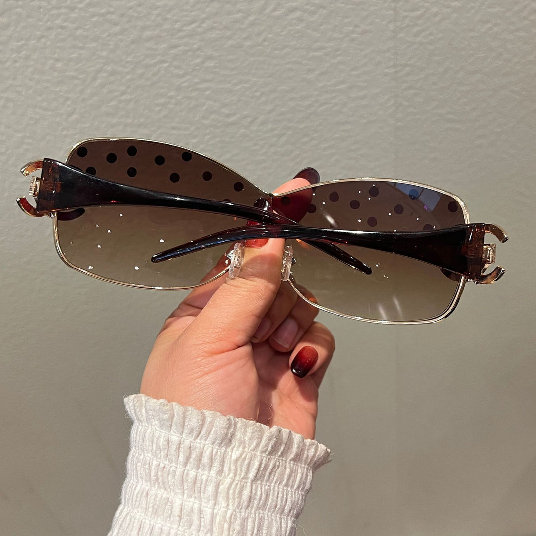 Dame moteriktig solbrille Skanto