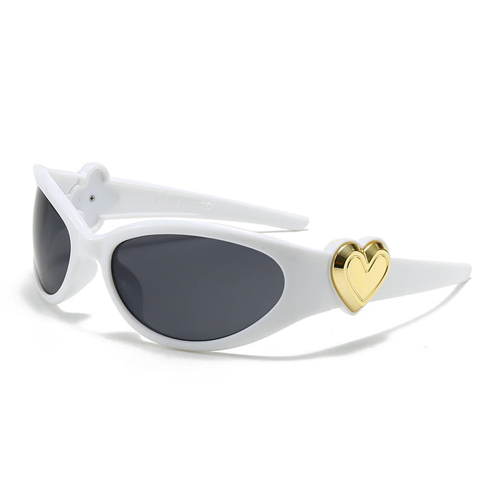 Dame moteriktig solbrille i stilfullt hjerte-design Skanto