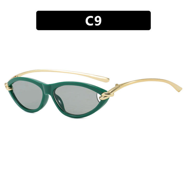Women's Cat-Eye Sunglasses with Elegant Metal Frame and Protective UV Filter Skanto