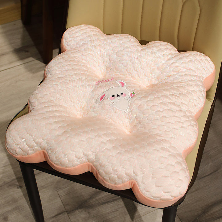 Plush sittepute med morsomt dyremotiv Skanto