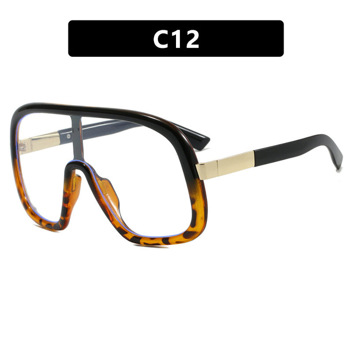 Women's oversized sunglasses in elegant retro design Skanto