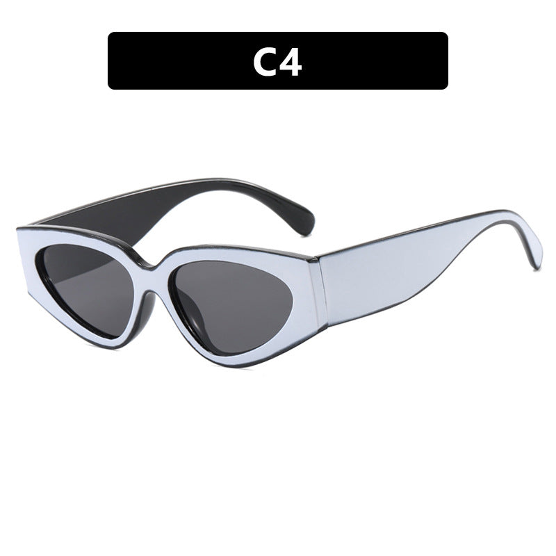 Women's Cat-Eye Sunglasses with Extravagant Design and Protective UV Filter Skanto