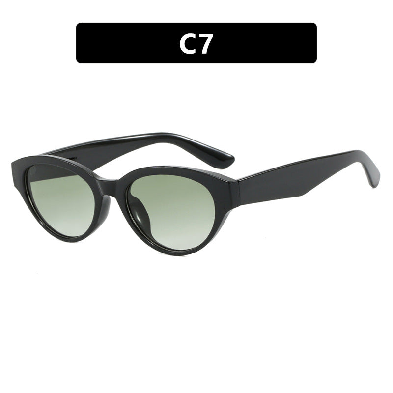 Dame Cat-Eye solbriller med beskyttende UV-filter og elegant ramme Skanto