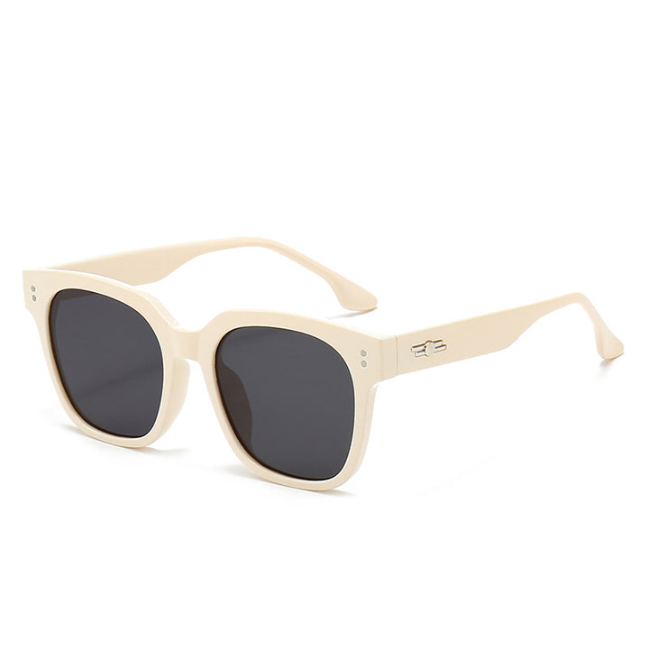 Dame firkantet solbrille med stilig ramme Skanto
