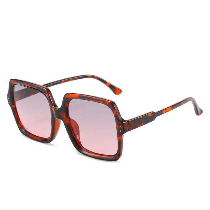 Dame kvadratisk moderne solbrille med polarisert glass Skanto