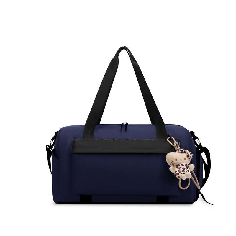 Sporty duffel bag with practical compartments and detachable shoulder strap Skanto