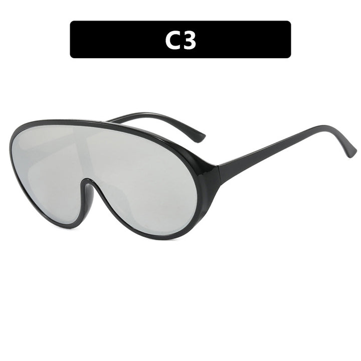 Women's futuristic sunglasses with large lenses and ergonomic frame Skanto