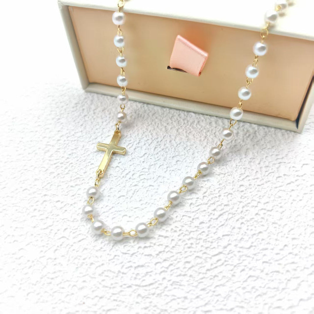 Skanto | Delikat Fuskperle Kross Stasjon Choker Halskjede