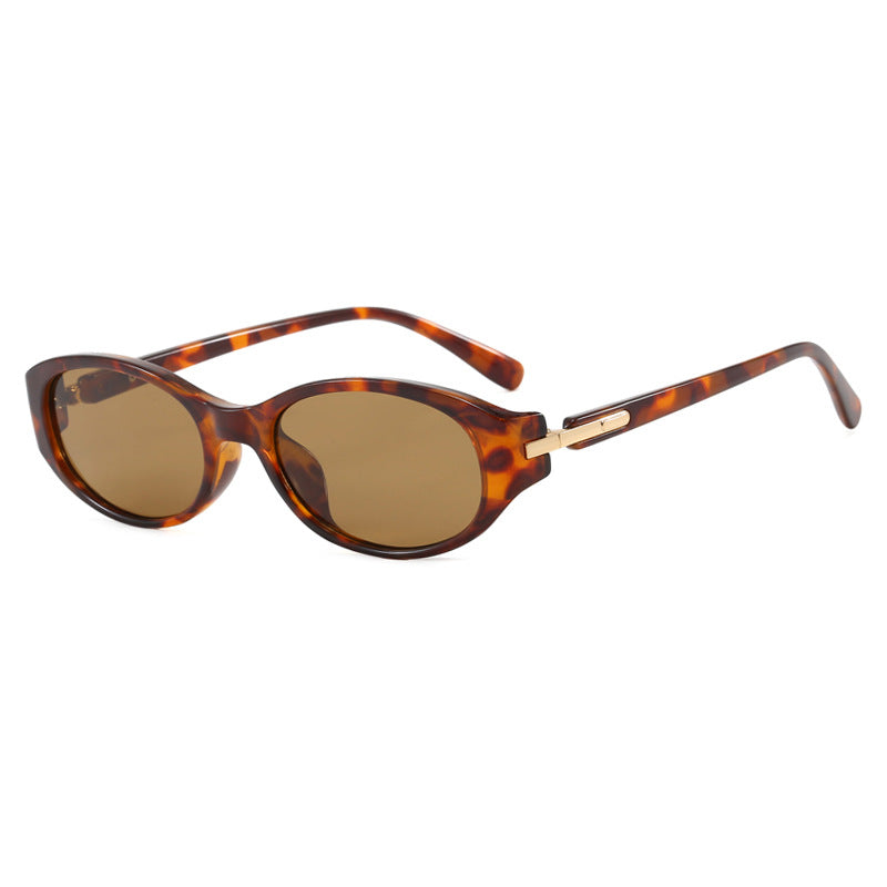 Women's cat-eye sunglasses with robust frame and polarized lenses Skanto