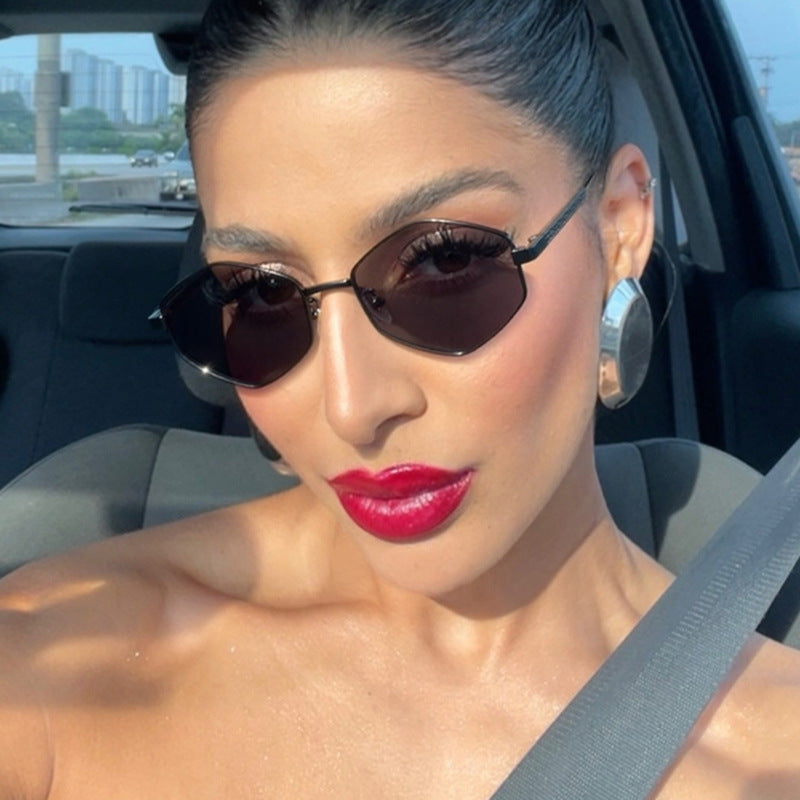 Women's hexagonal sunglasses with elegant metal accents and UV protection Skanto
