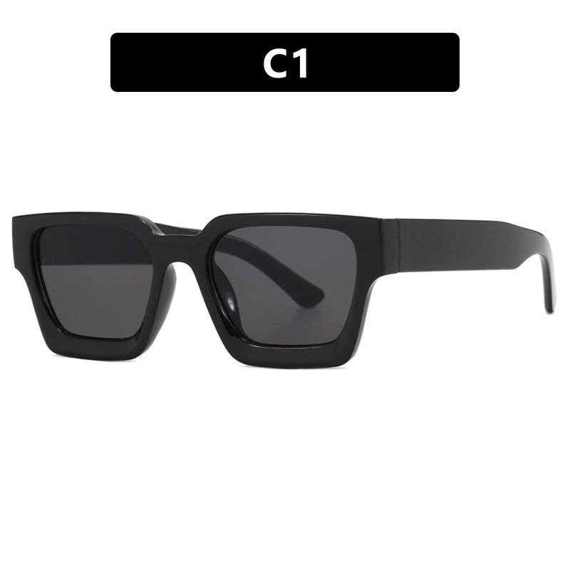 Dame Modisj lesebrille med markant firkantet design Skanto