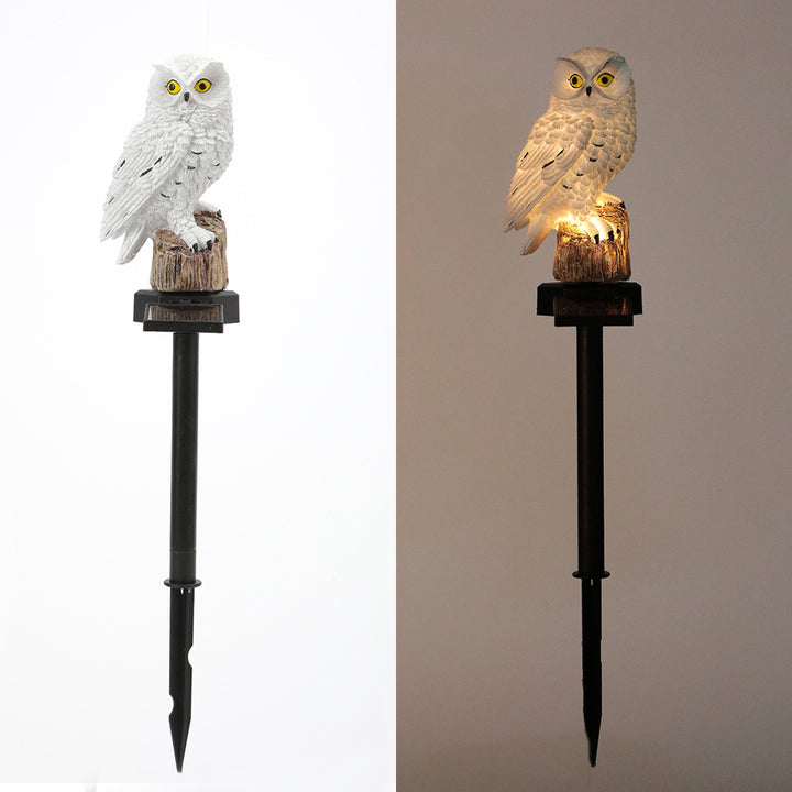 Solcelle-drevet ugle hage stake lys med realistisk harpiks plassert skulptur og automatisk skumrings-til-lys LED Skanto