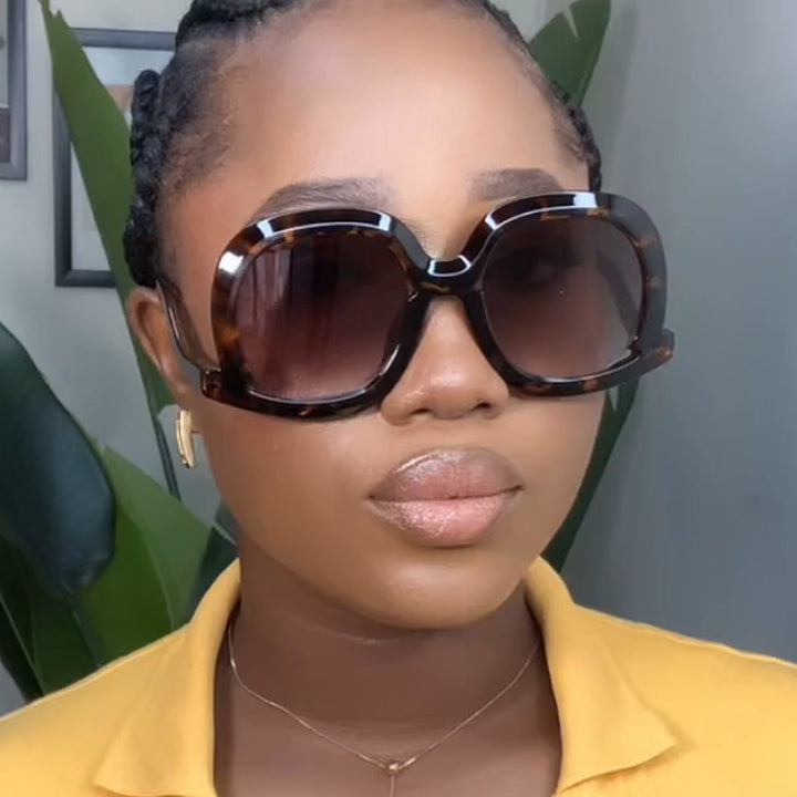 Women's oversized sunglasses with modern design Skanto