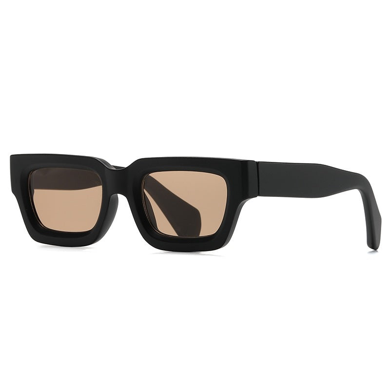 Dame oversized solbriller i moderne, kantete design Skanto