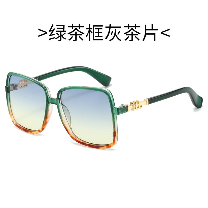 Damer modische solbrille med unik fargegradiant Skanto