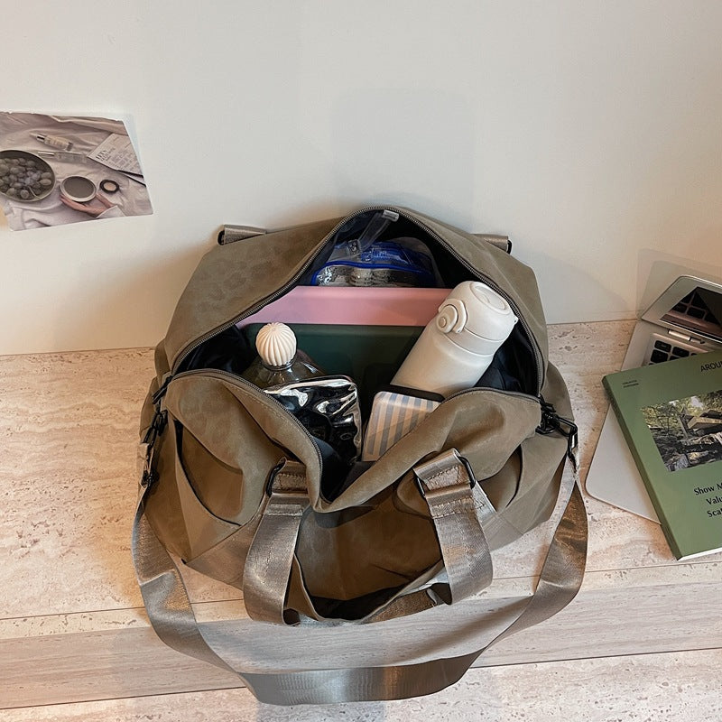 Sporty tote bag with structured outer material Skanto