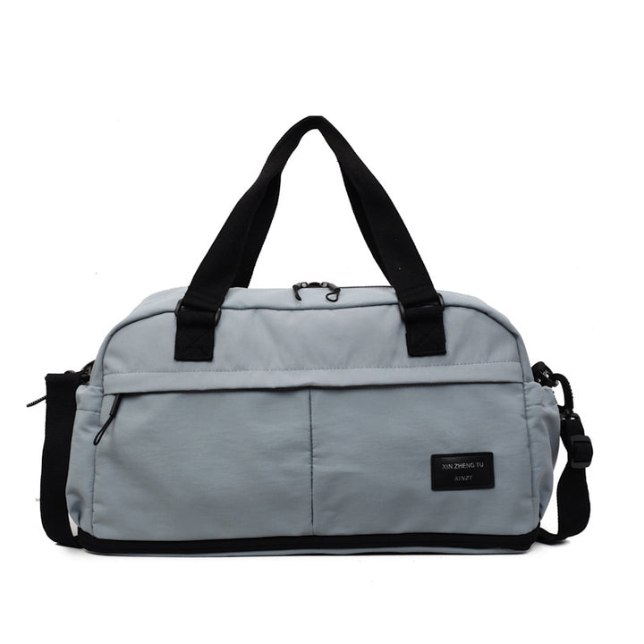 Sporty reiseveske med innovative rom