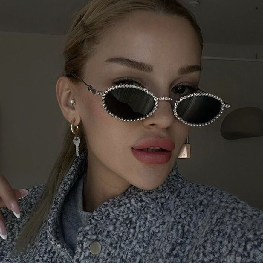Women's eccentric sunglasses with original frame and modern lenses Skanto