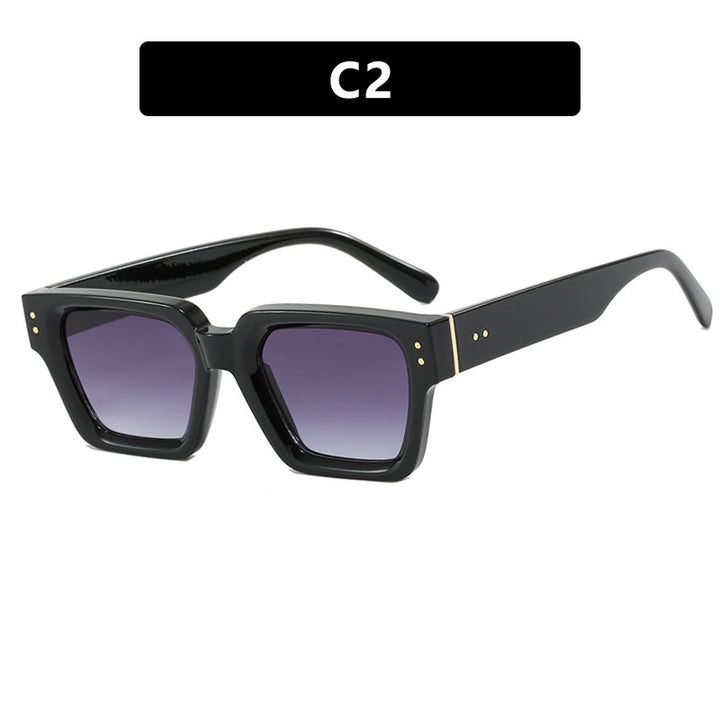 Women's Fashionable Sunglasses in Elegant Oversized Design Skanto
