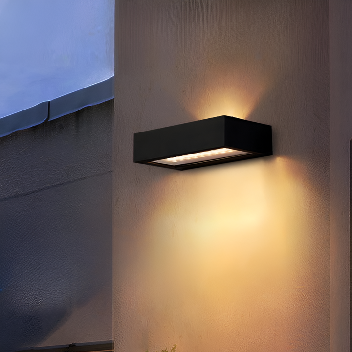 Skanto | Moderne IP65 Vanntett Utendørs Vegglampe Med Sensor