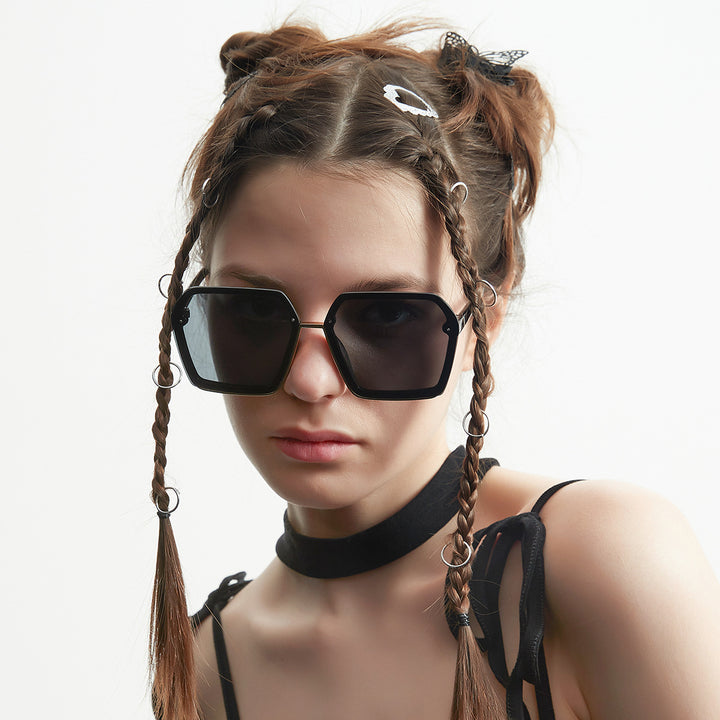 Dame kreative oversized solbriller med unik geometri Skanto