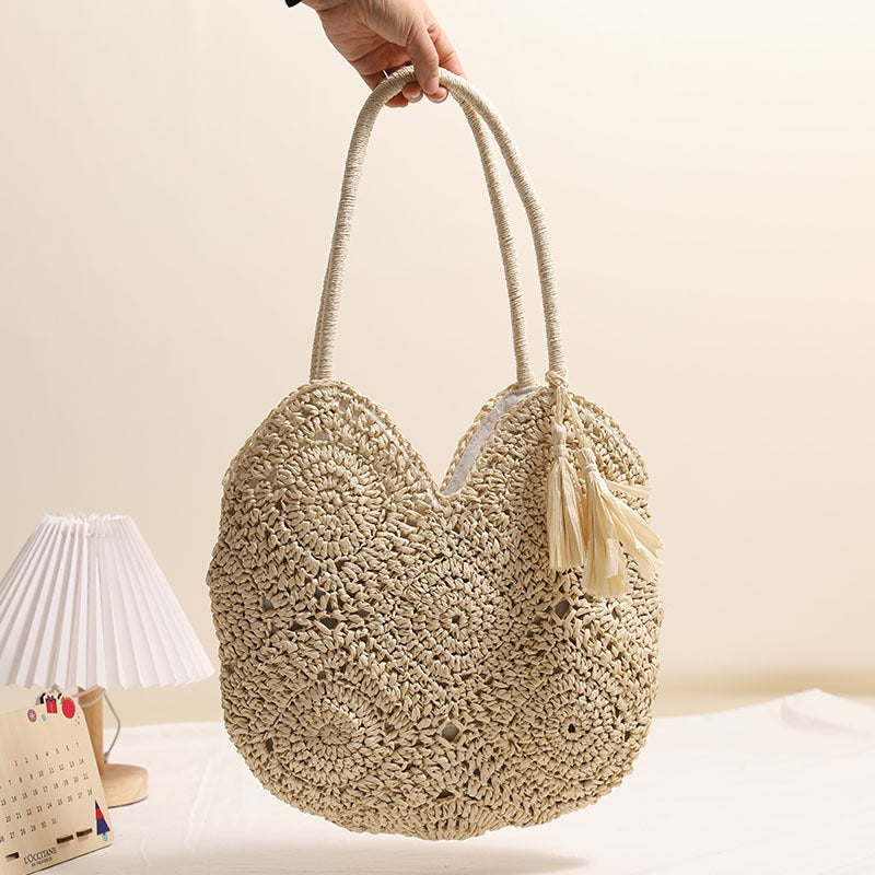 Handmade straw bag with textured design Skanto