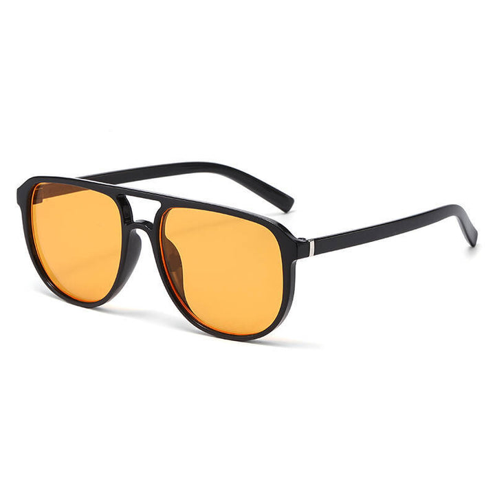 Women's fashionable sunglasses in an elegant square design Skanto