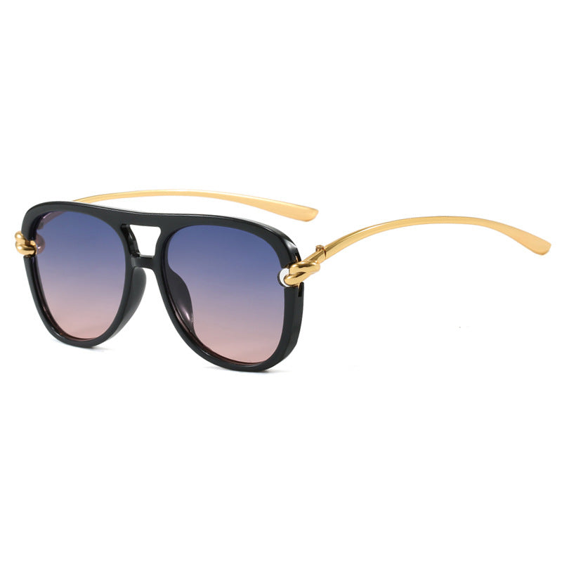 Women's sports sunglasses with wide plastic frame and UV protection Skanto