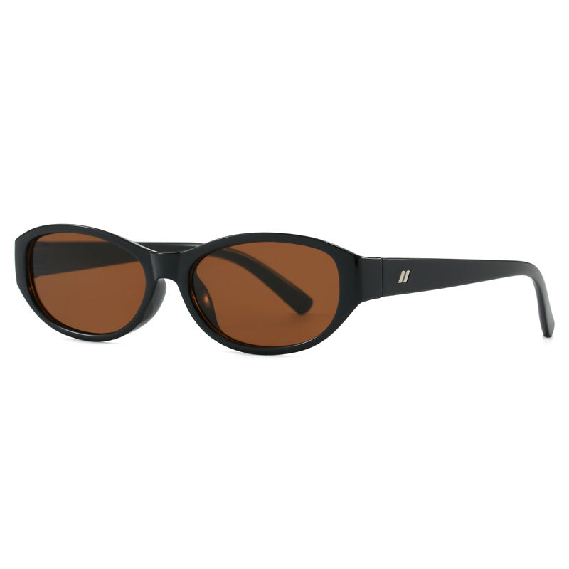 Dame designerbriller i elegant cat-eye stil Skanto