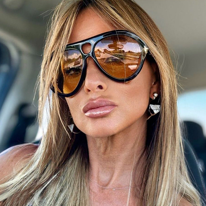 Women's modern sunglasses with unique design Skanto